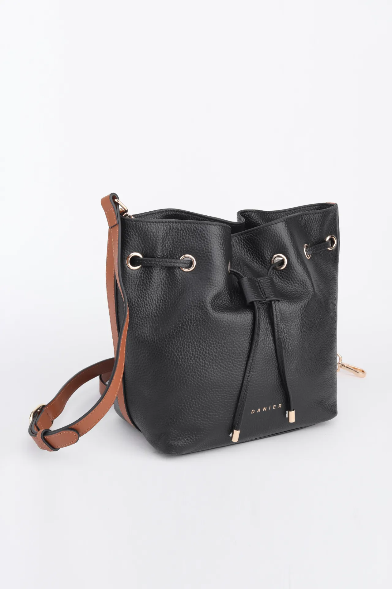 ANNYK BUCKET BAG